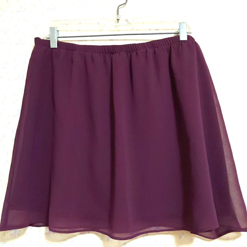 Garage Maroon Skirt size Large